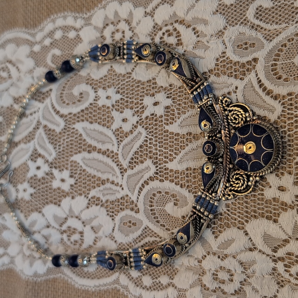 NWOT TIBETAN SILVER HANDCRAFTED BEADED NECKLACE - Picture 11 of 11